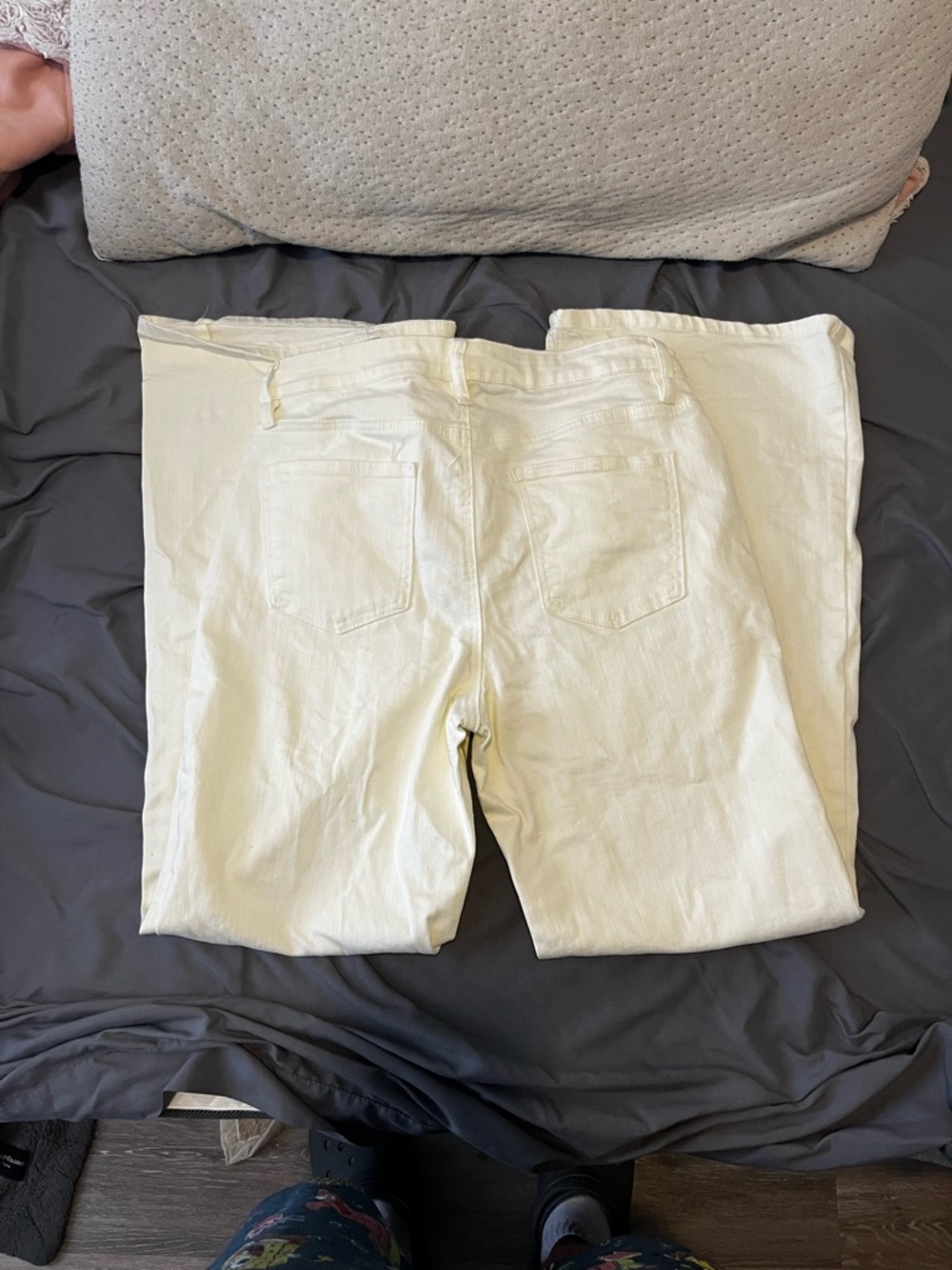 Fashion Nova Off-White High-Rise Jeans - Picture 4 of 4